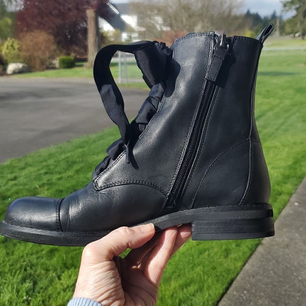 BP Bootie, Size 7, Soo Cute, Zips Up on Side. Wore 1x. - Picture 7 of 7